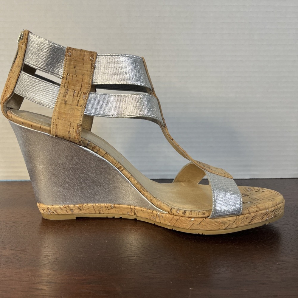 Donald J Pliner Majio T-Strap $280 Cork Wedge Heels Size 10 Silver Metallic Shoe - Picture 6 of 11